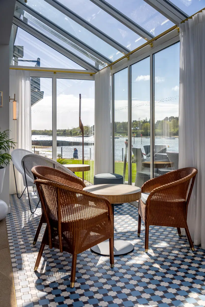le-roof-vannes-restaurant-detail-extérieur